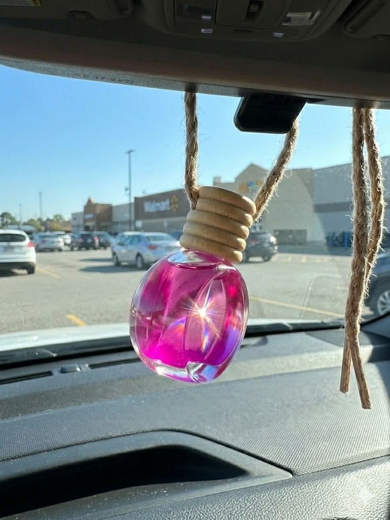 Car Diffuser Hangers