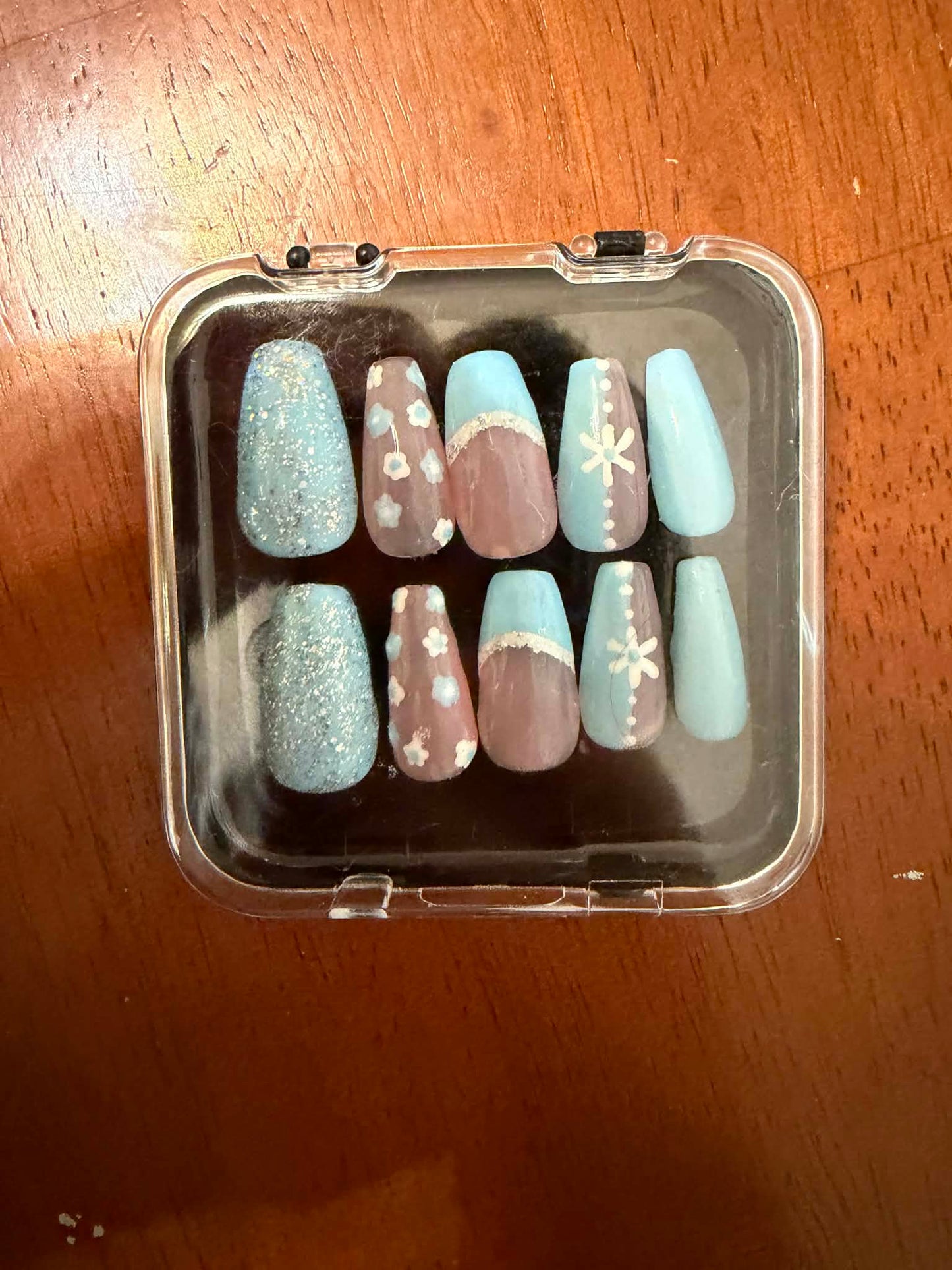 Custom Press-On Nail Set (Sized for You!)